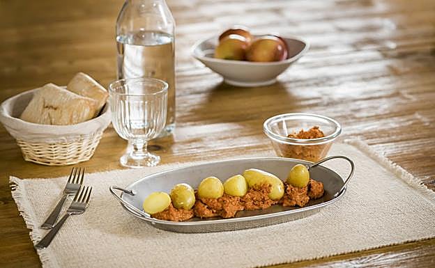 La patata ha recuperado su papel protagonista en la cocina y constituye uno de los reclamos más solicitado en la mesa.