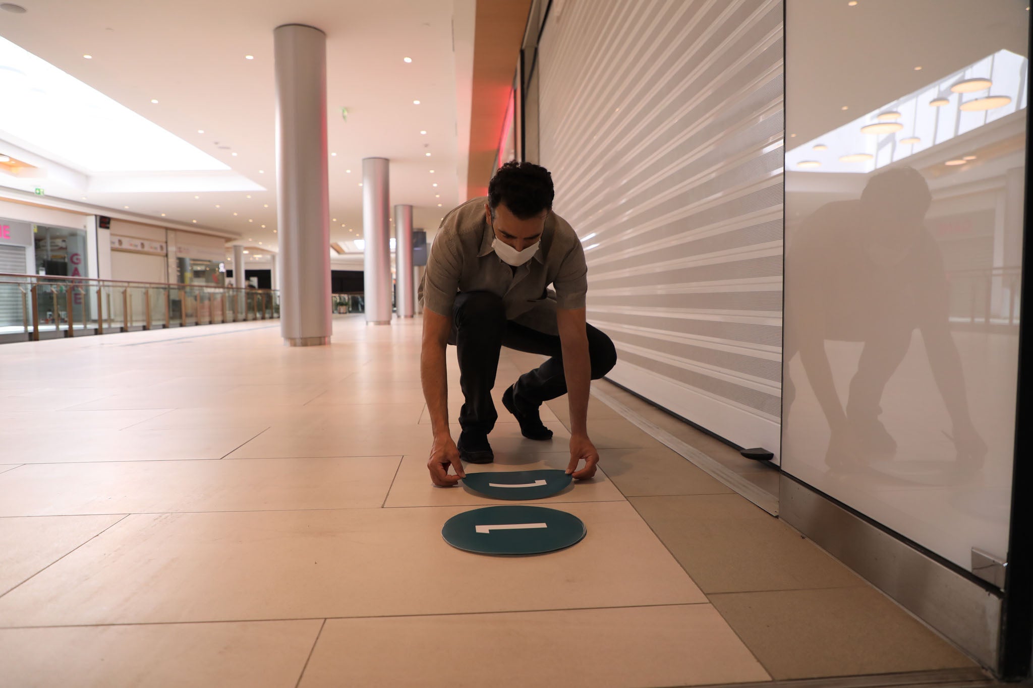 Fotos: Preparativos para reabrir el centro comercial El Tormes, en Salamanca