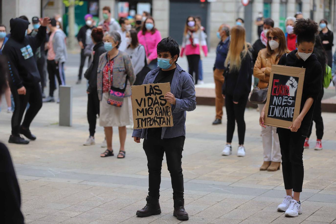 Fotos: Manifestación contra el racismo en Salamanca