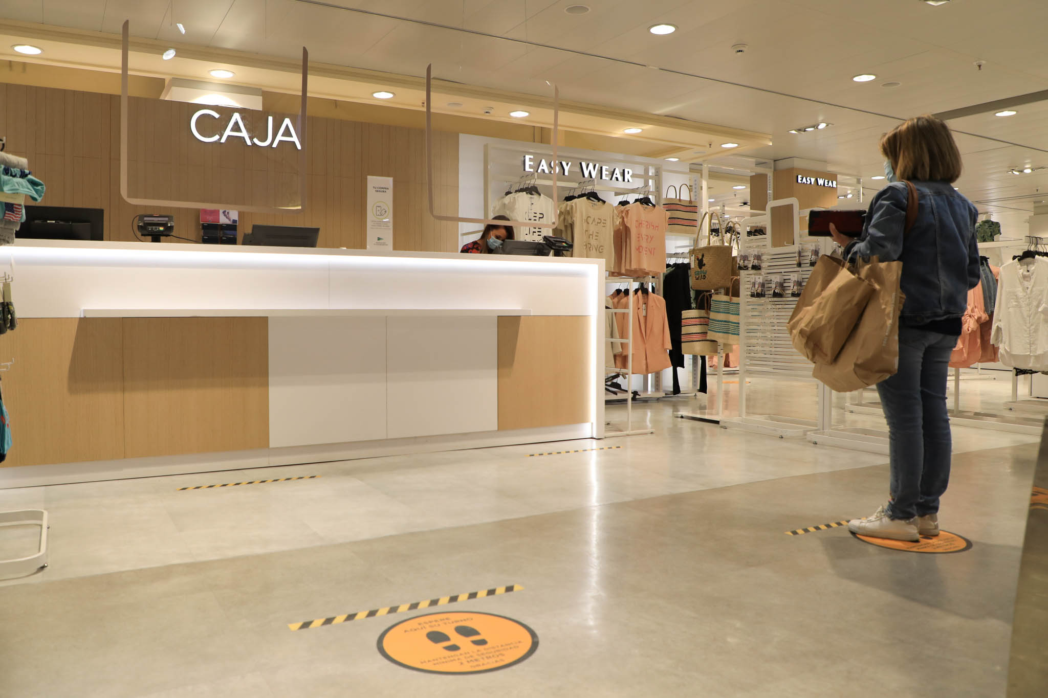 Fotos: Reapertura de El Corte Inglés de Salamanca en la fase 2 de la desescalad