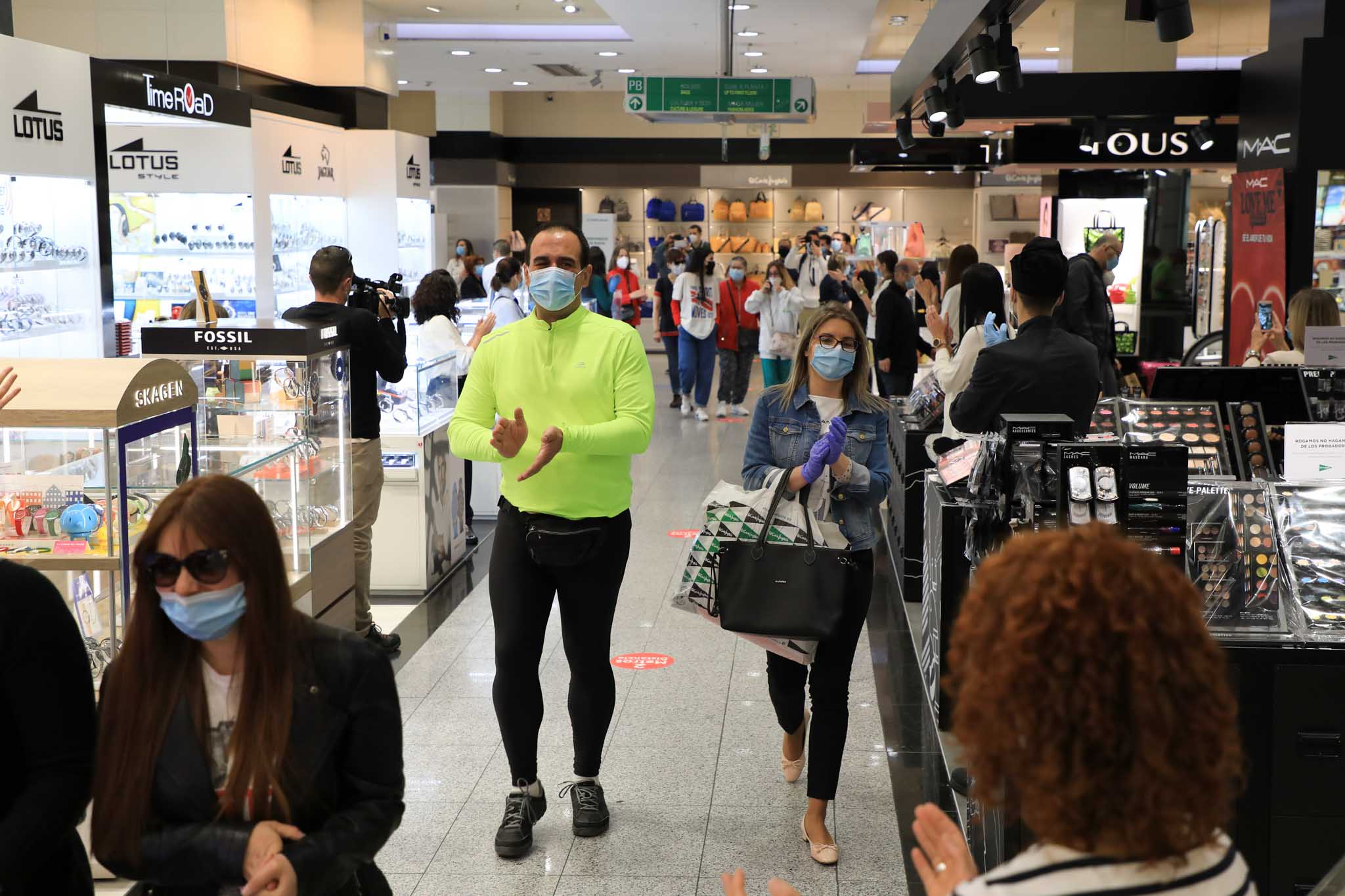 Fotos: Reapertura de El Corte Inglés de Salamanca en la fase 2 de la desescalad