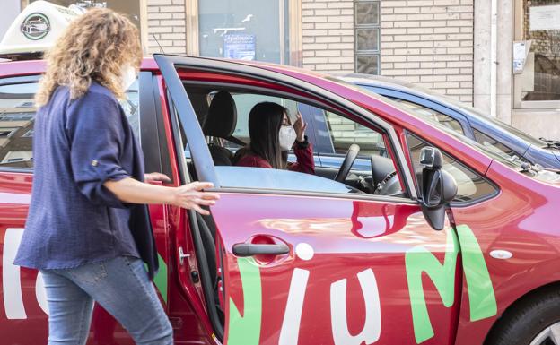 Las autoescuelas retoman su actividad y Tráfico examina de nuevo del carné de conducir