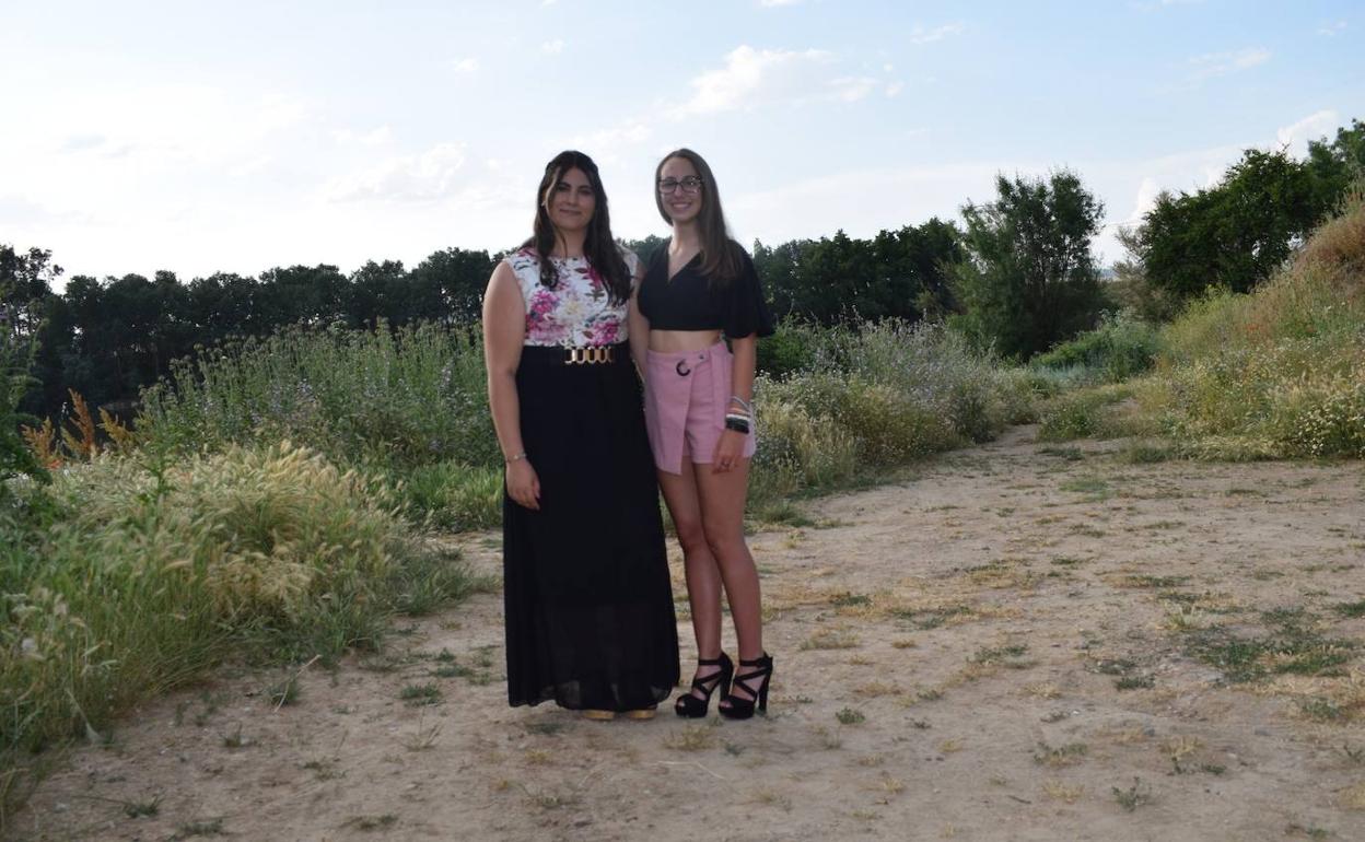 Las reinas de las fiestas patronales de Villanueva de Duero 2020, Iratxe de la Torre y Sandra González.