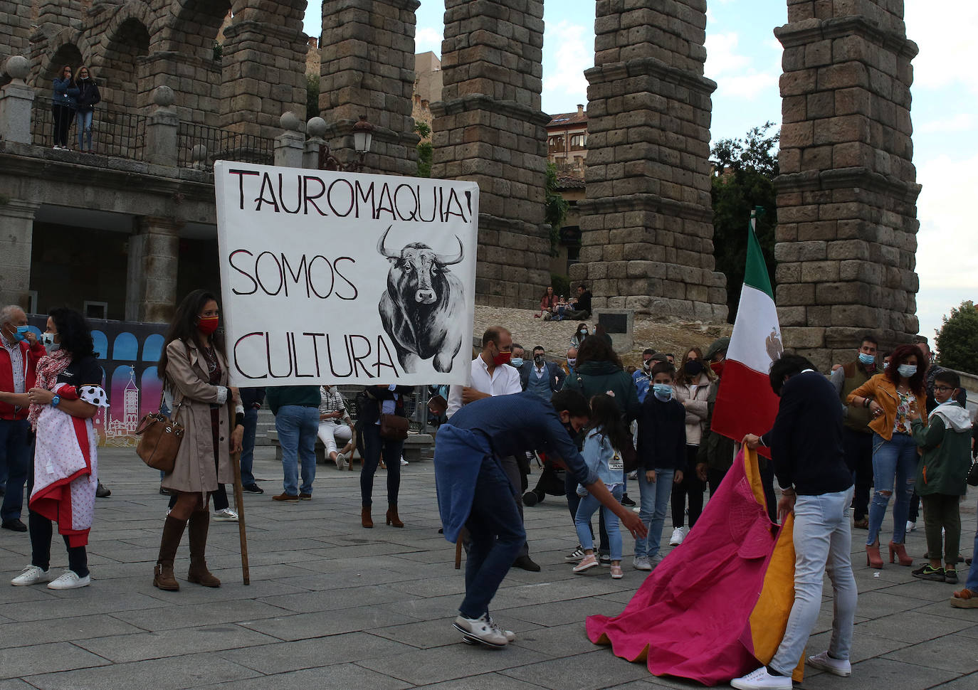 Paseo en defensa de la tauromaquia en Segovia 