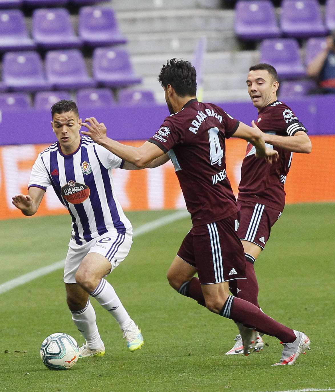 El portero detuvo un penalti a Iago Aspas en el minuto 70 en un partido de dominio local en la primera parte y visitante tras el descanso