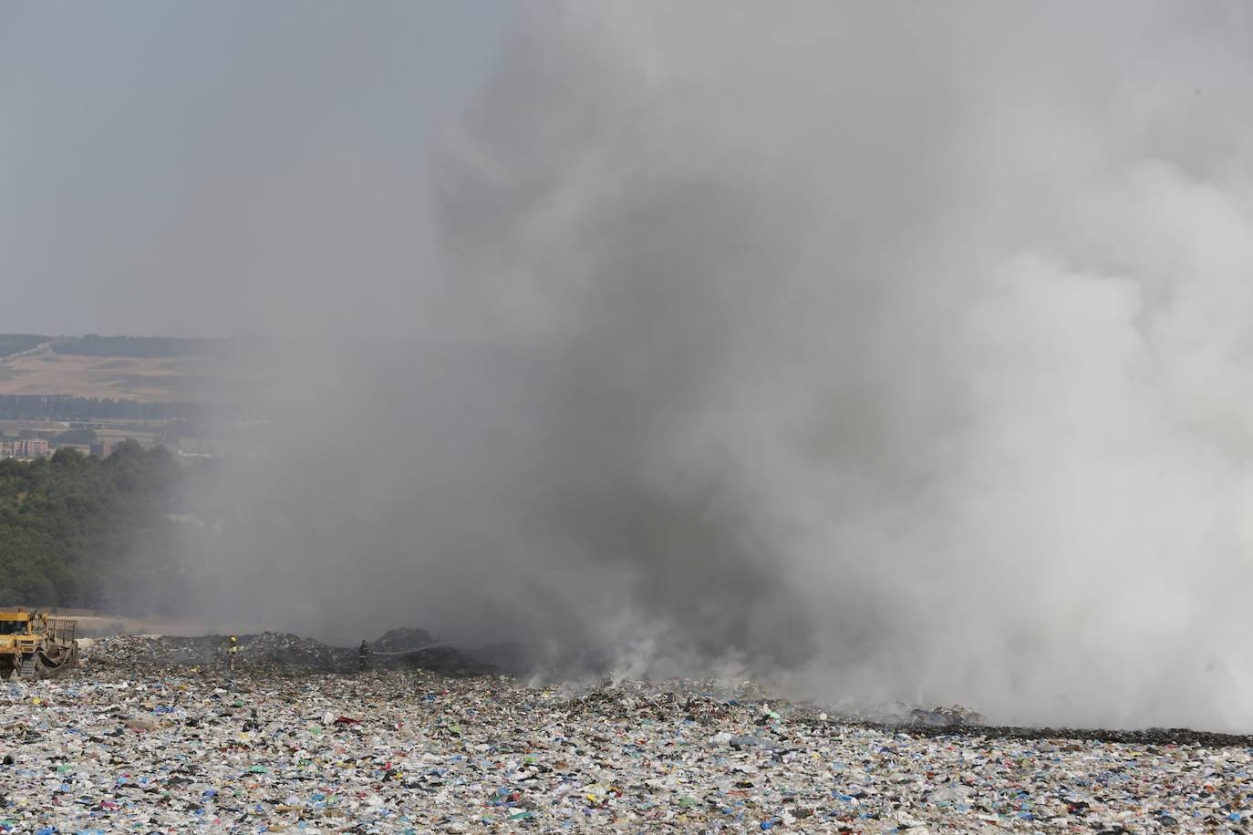 Fotos: Incendio en el vertedero de Villanubla (Valladolid)