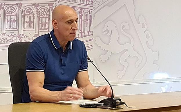 El alcalde de León afirma que la Junta es «ineficiente e innecesaria» y solo «incrementa tiempos y disminuye recursos»