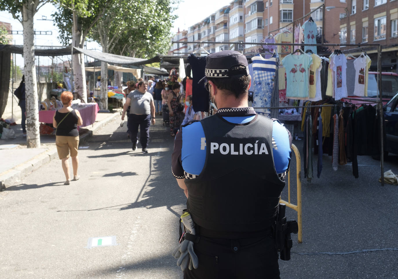 Los puestos de venta ambulante retoman su actividad con rutas señalizadas y más reparación entre puestos, después de tres meses largos de parón