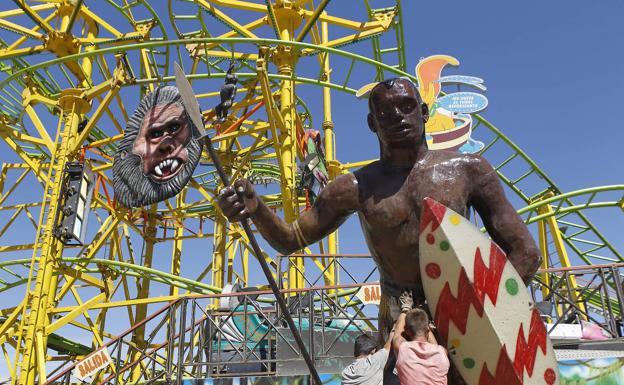 Los feriantes, «listos» para instalar sus atracciones pese al «olvido» de la Junta