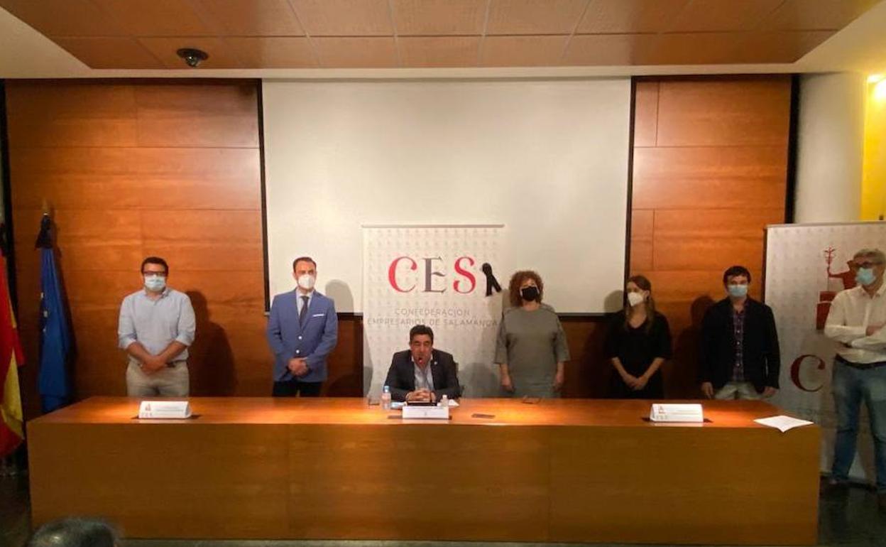 Miembros de la patronal CES, en la comparecencia de esta mañana.