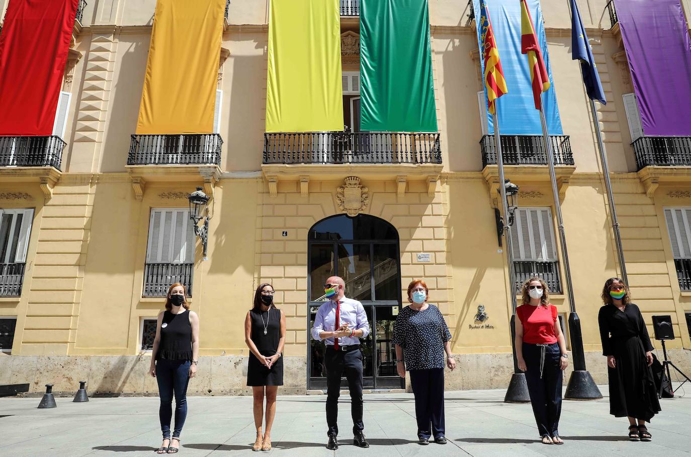 Fotos: Acto oficial de celebración del Orgullo LGTBI en Valladolid