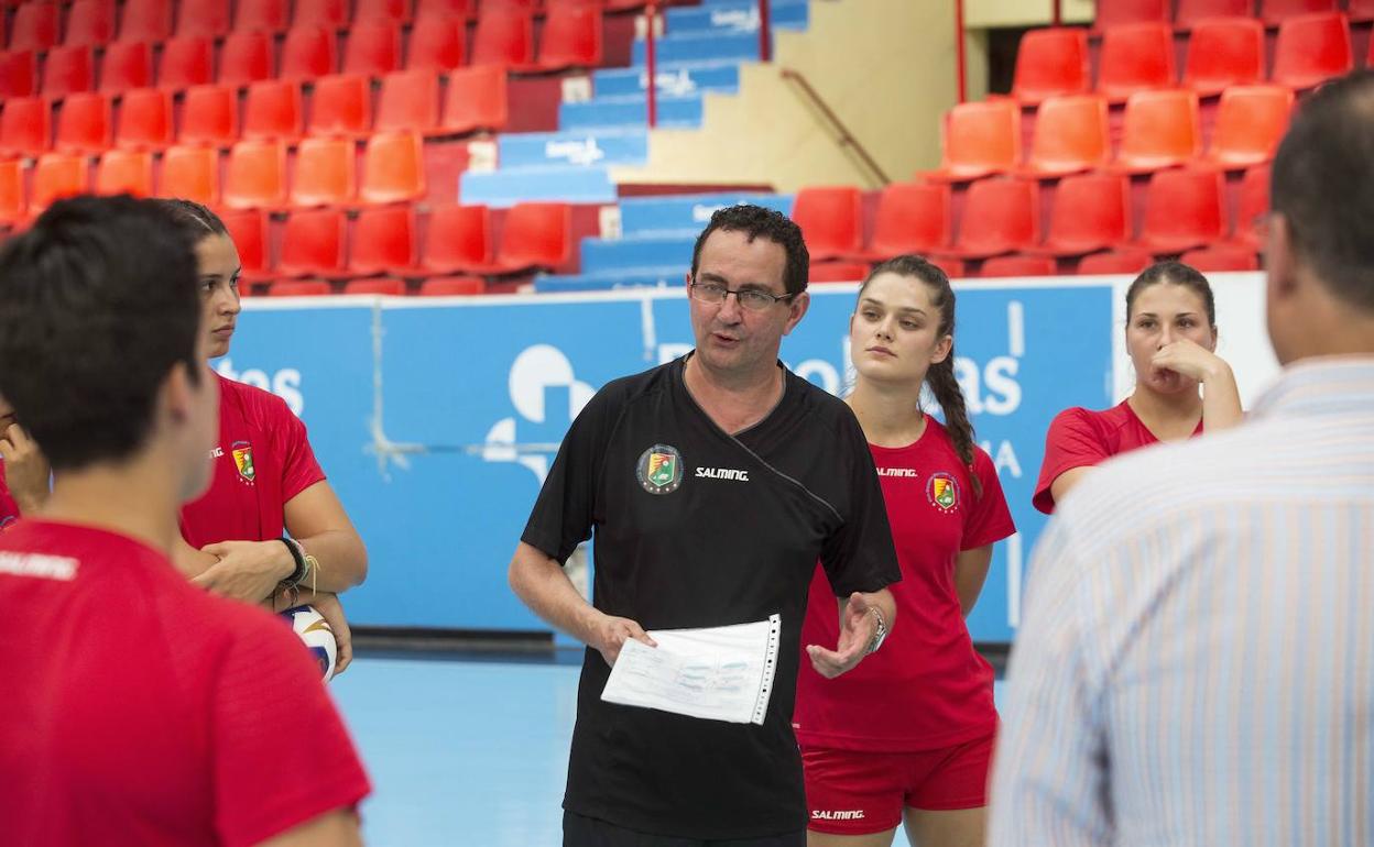 Peñas, en el inicio de una pretemporada en el Aula. 