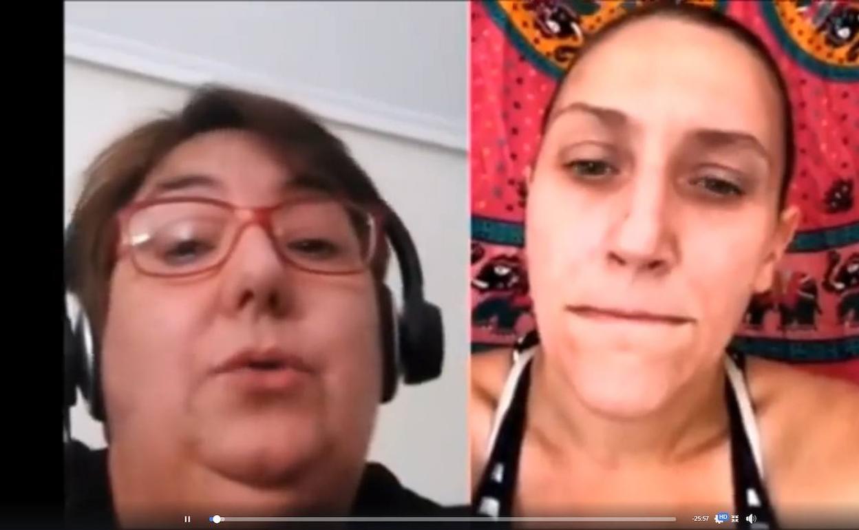 La secretaria de la asociación Somos Más, María Teresa Ballester, conversa por videoconferencia con Alicia Espinosa horas antes del ingreso de esta última en el centro penitenciario de Aranjuez. 