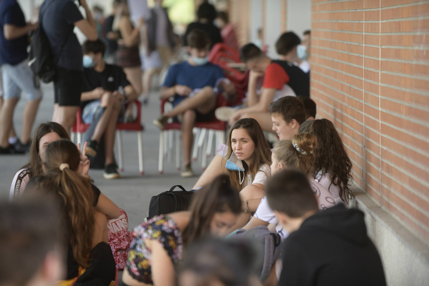 Fotos: Comienza para 11.000 estudiantes de Castilla y León la EBAU más atípica