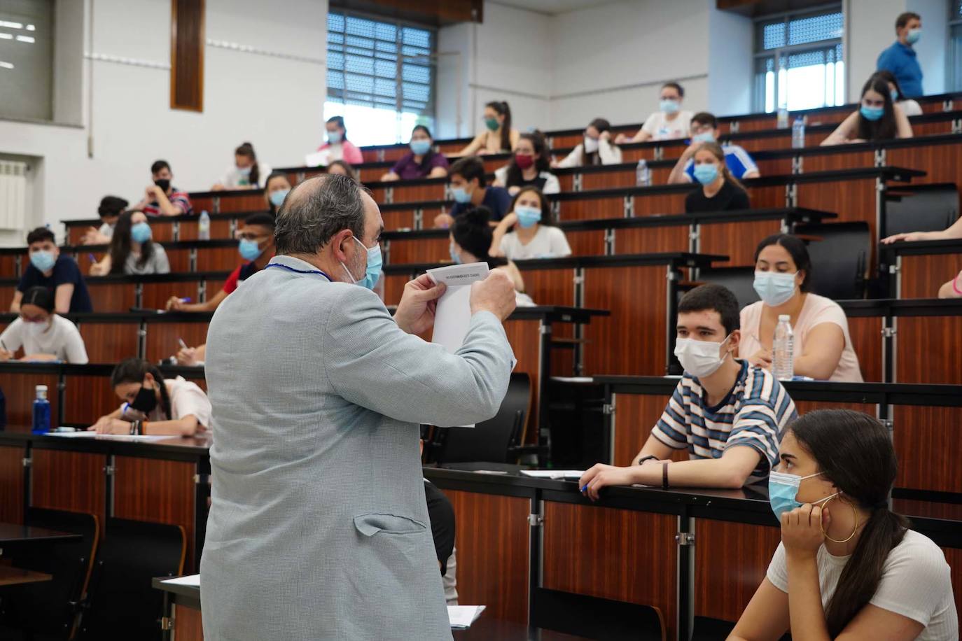 Los futuros universitarios se enfrentan estos días a la prueba de acceso en el distrito de Salamanca. 