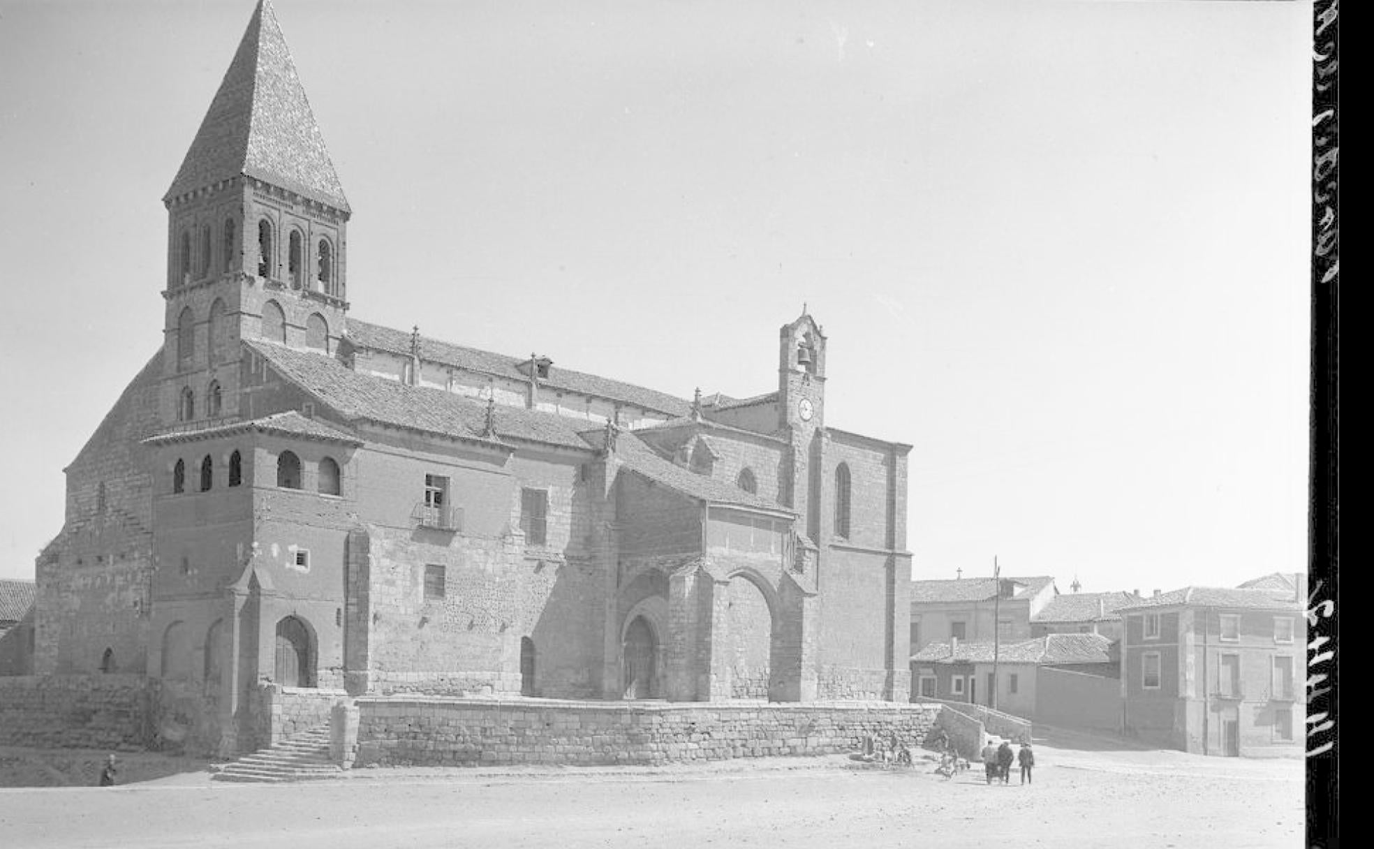 Iglesia de Santa Eulalia, en Paredes de Nava, donde fue bautizada Gregoria Matorras. 