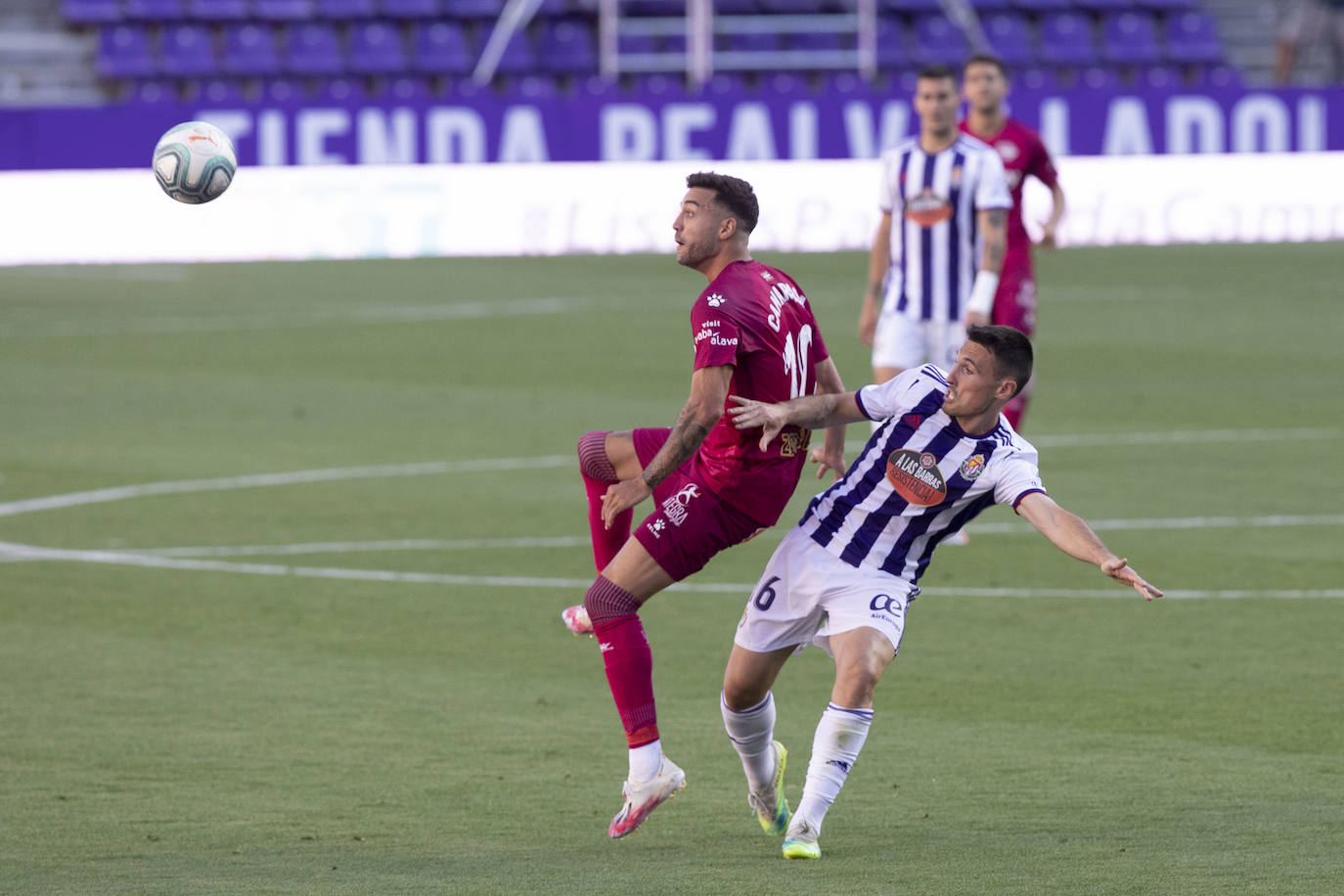 Un gol de Joaquín en los minutos finales deja al Real Valladolid, virtualmente, en Primera