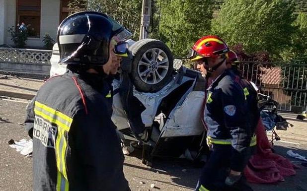 Los Bomberos de León se desplazaron hasta Cármenes.