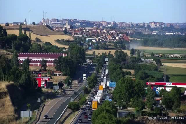 Retenciones en Geria, antes de Simancas, en la A-62.