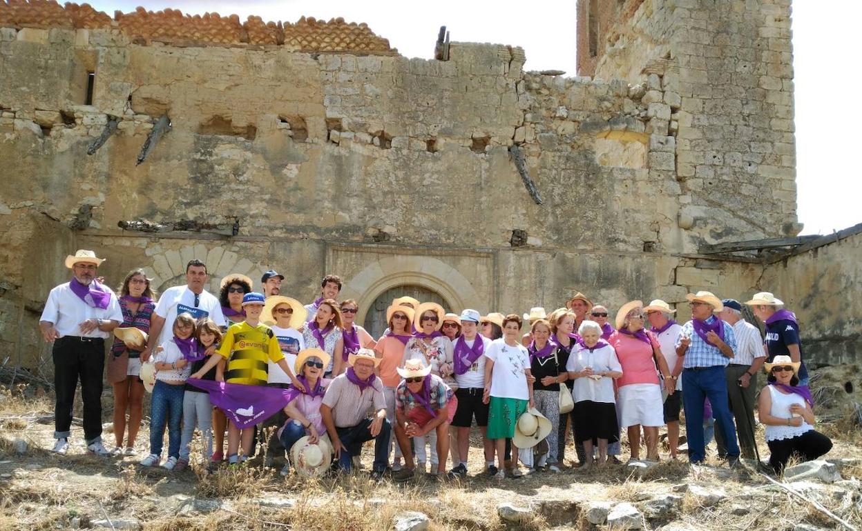 Descendientes de Almaraz de la Mota, en uno de los encuentros de verano.