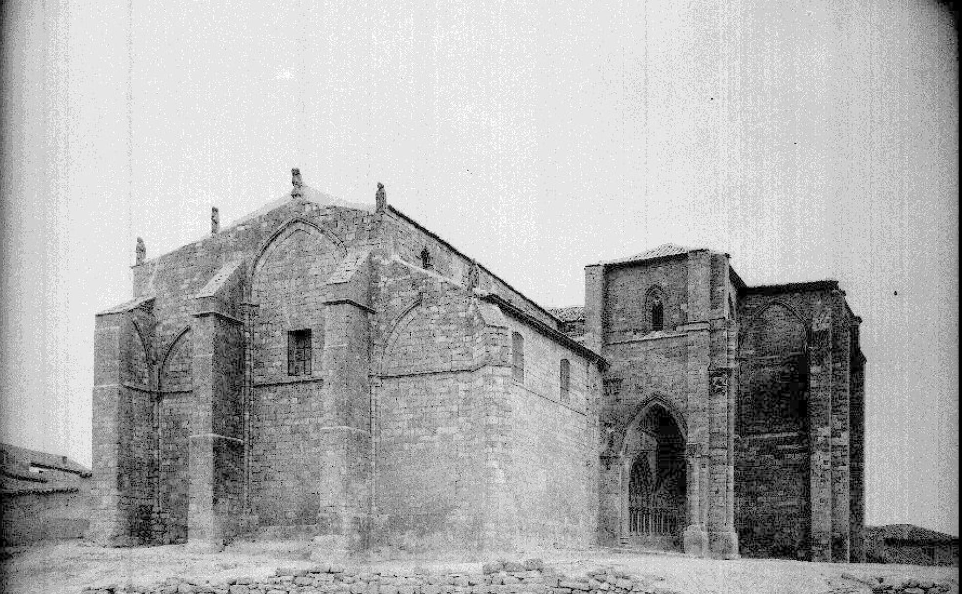 La iglesia de Santa María la Blanca de Villalcázar de Sirga a principios del siglo XX. 