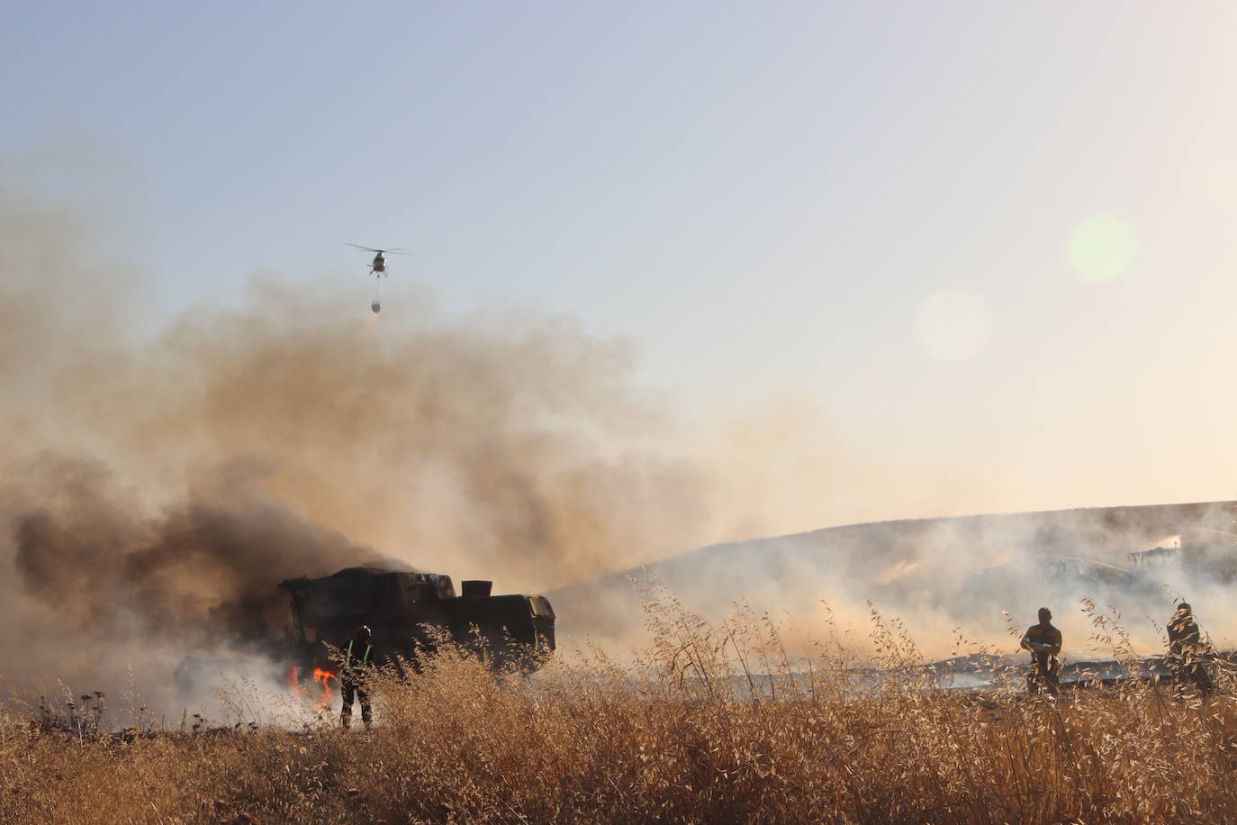 Arde una cosechadora en Cuéllar. 