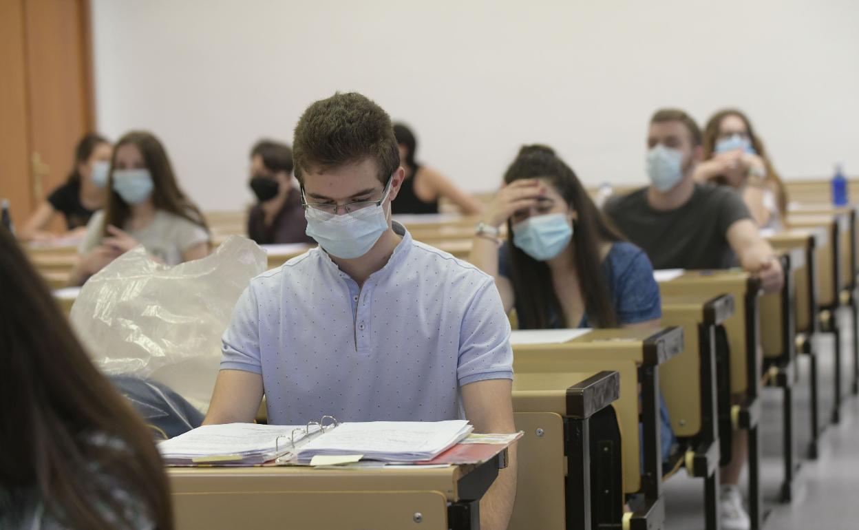 Alumnos durante la EBAU 2020. 