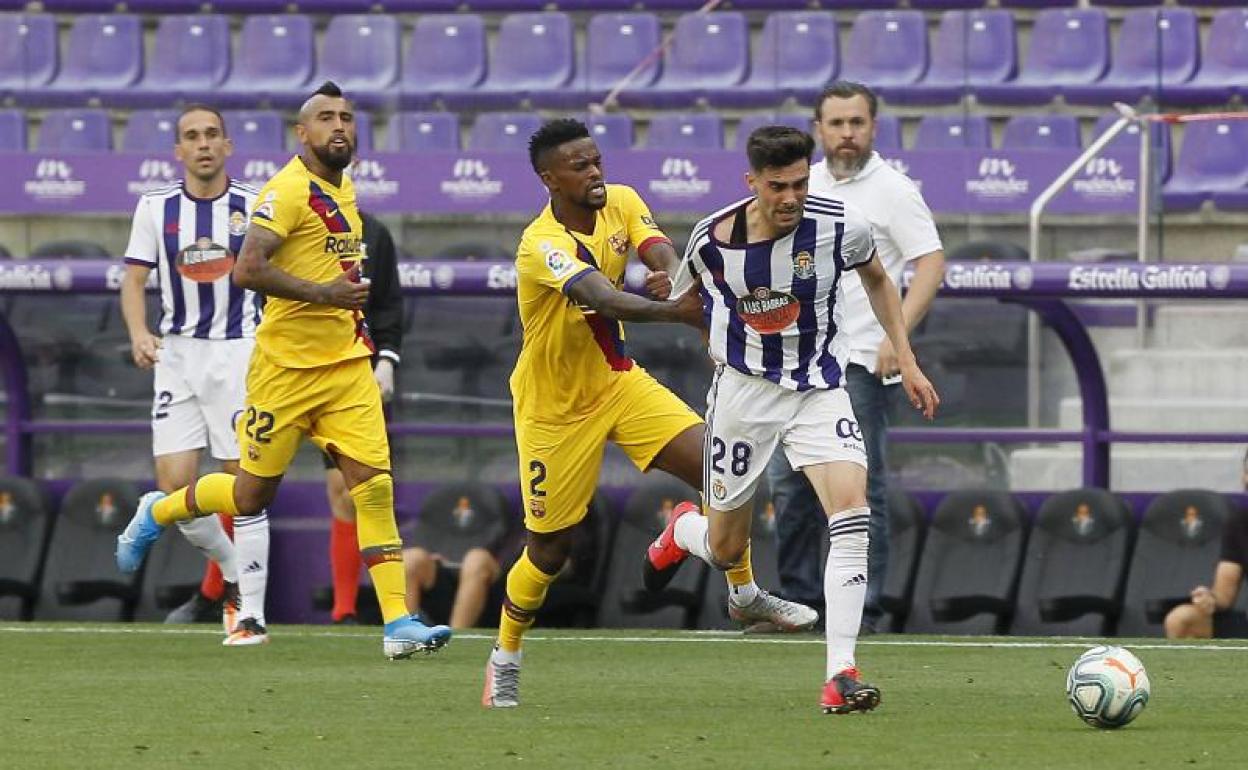 Semedo agarra a Kike en el partido del sábado. 