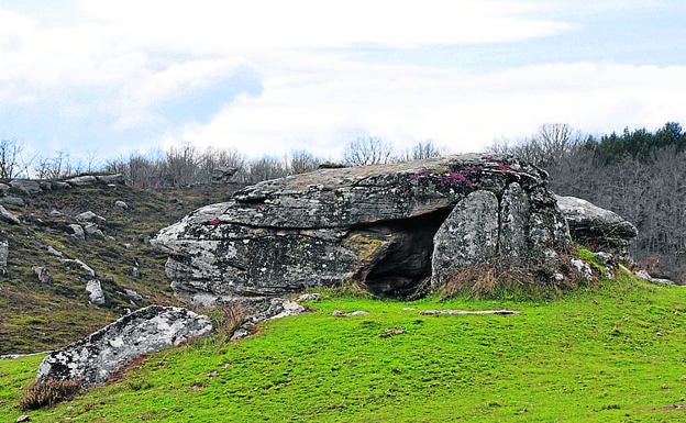 Dolmen de Busnela. 