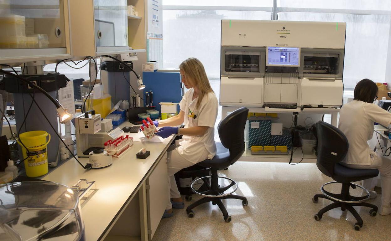 Laboratorio de Microbiología del Río Hortega de Valladolid. 
