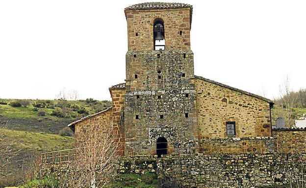 Imagen principal - Arriba, iglesia de San Martín; abajo, interior del santuario de la Virgen de Velilla y sello que recuerda la aparición de la Virgen 