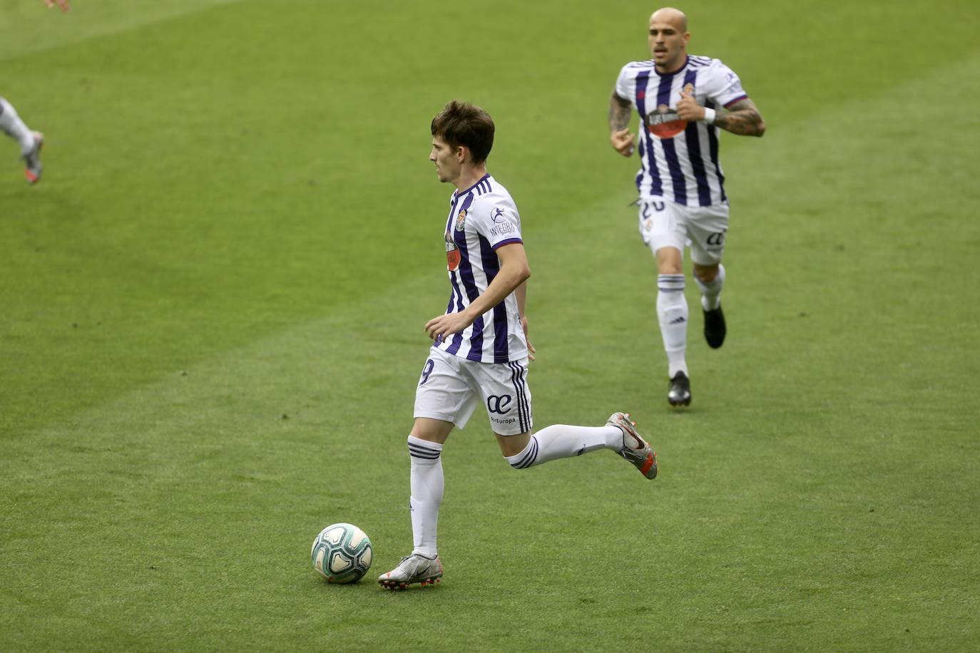 Guardiola redujo distancias en la segunda parte después de que Bigas e Inui anotaron los de los locales y en el descuento De Blasis anotó de penalti