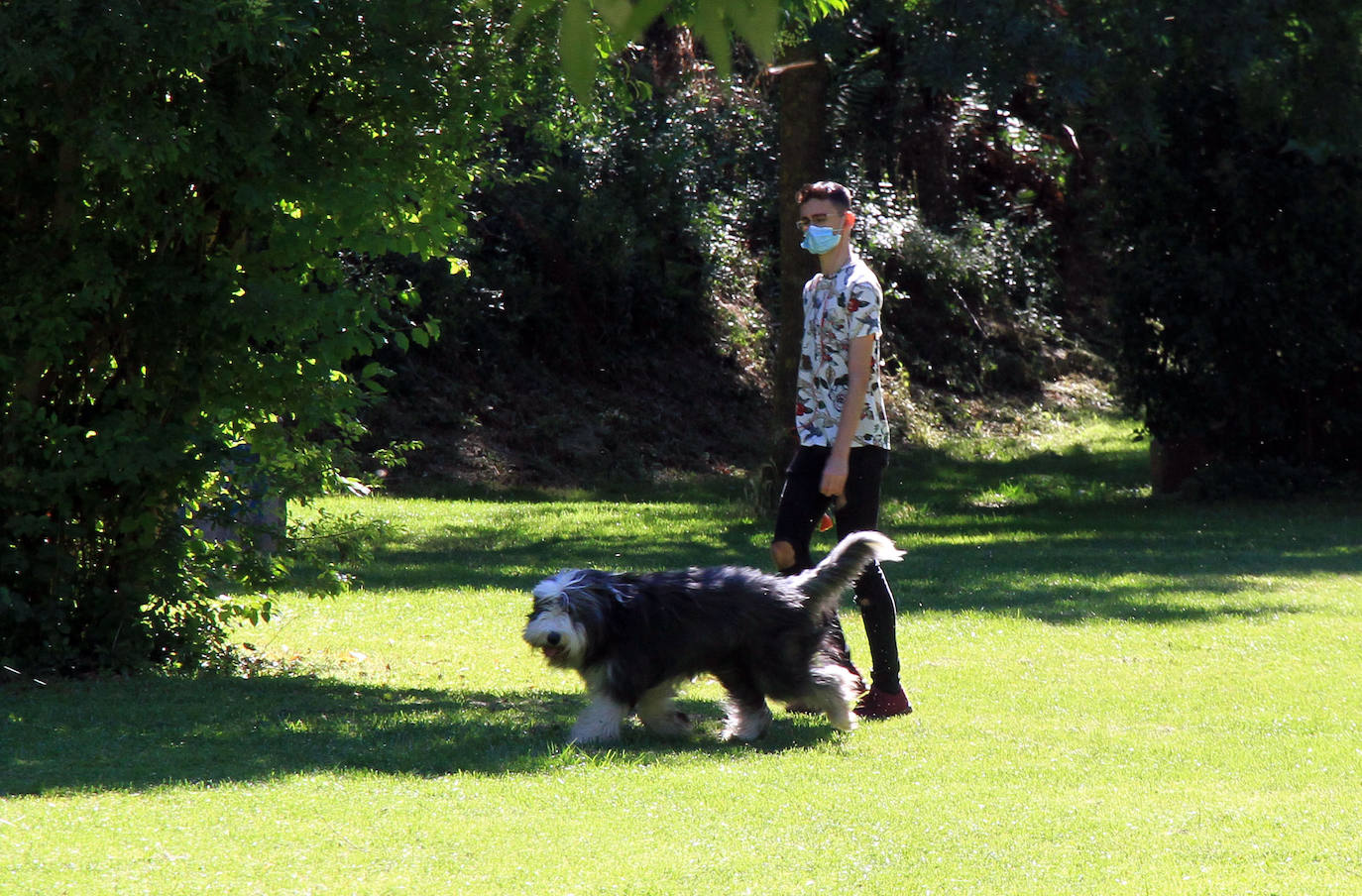 La Policía Local recuerda el uso obligatorio de la mascarilla.
