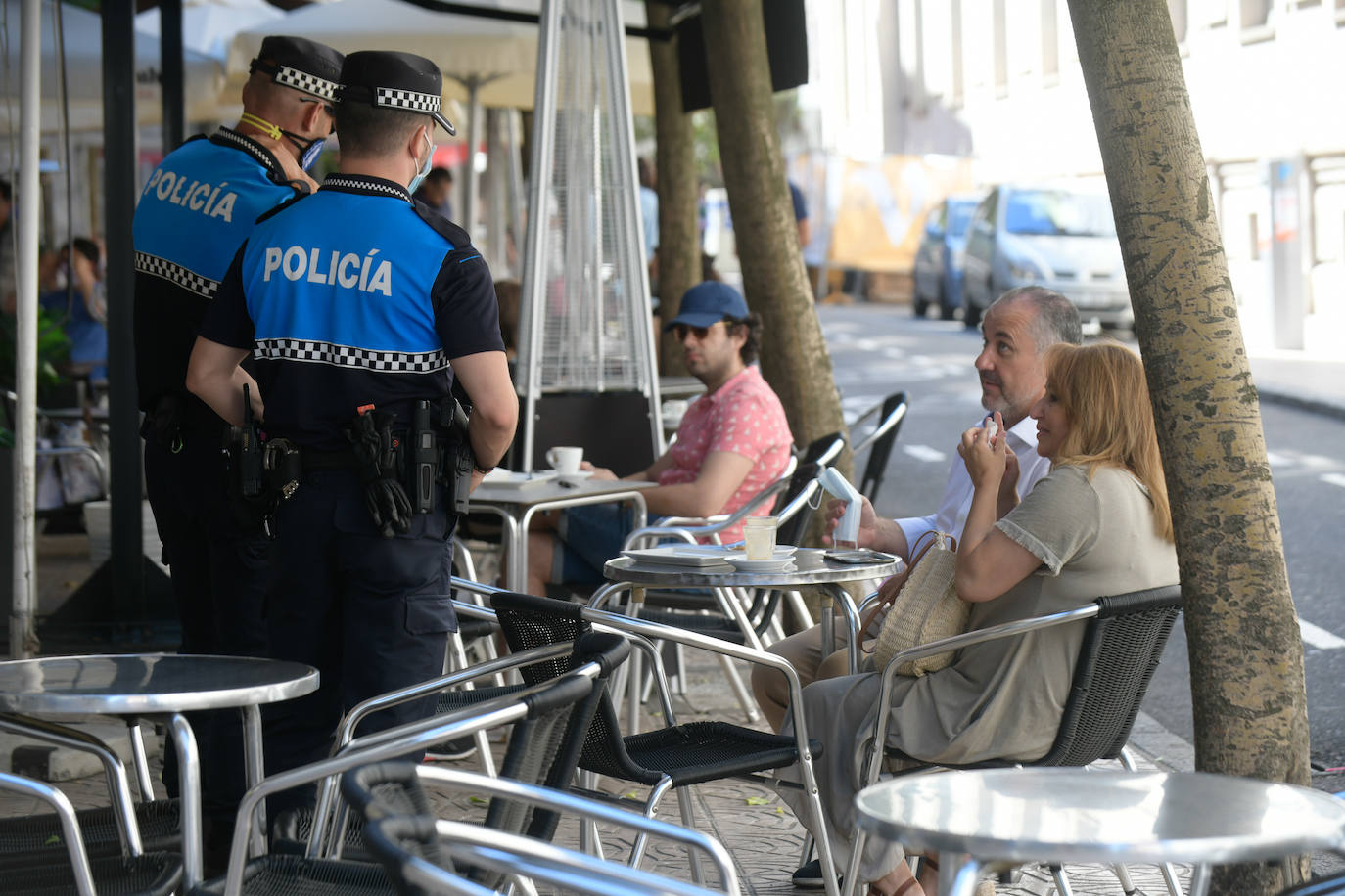 La Policía de Valladolid impone 17 multas el primer día de mascarilla obligatoria