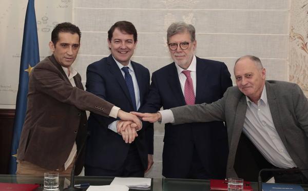 Firma del último acuerdo del Diálogo Social, el pasado 12 de marzo. 