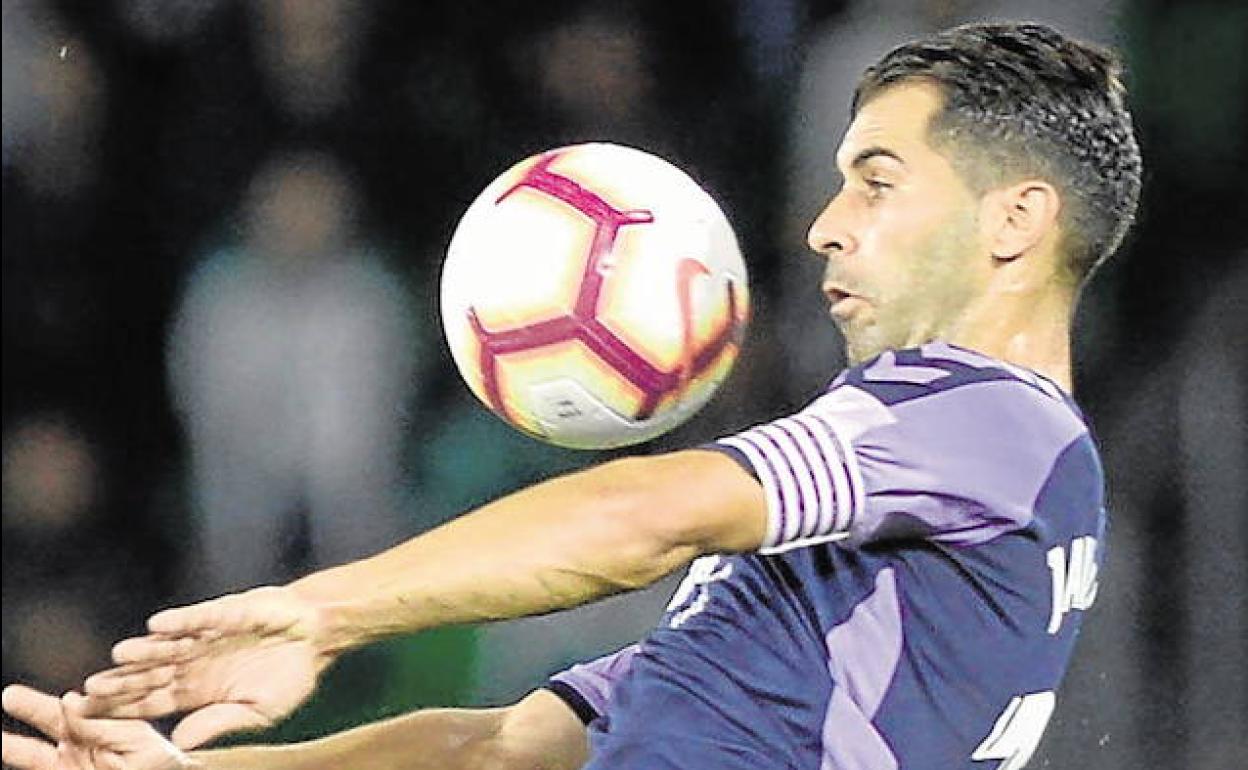 Moyano será hoy central ante las ausencias de Joaquín, Olivas y Salisu