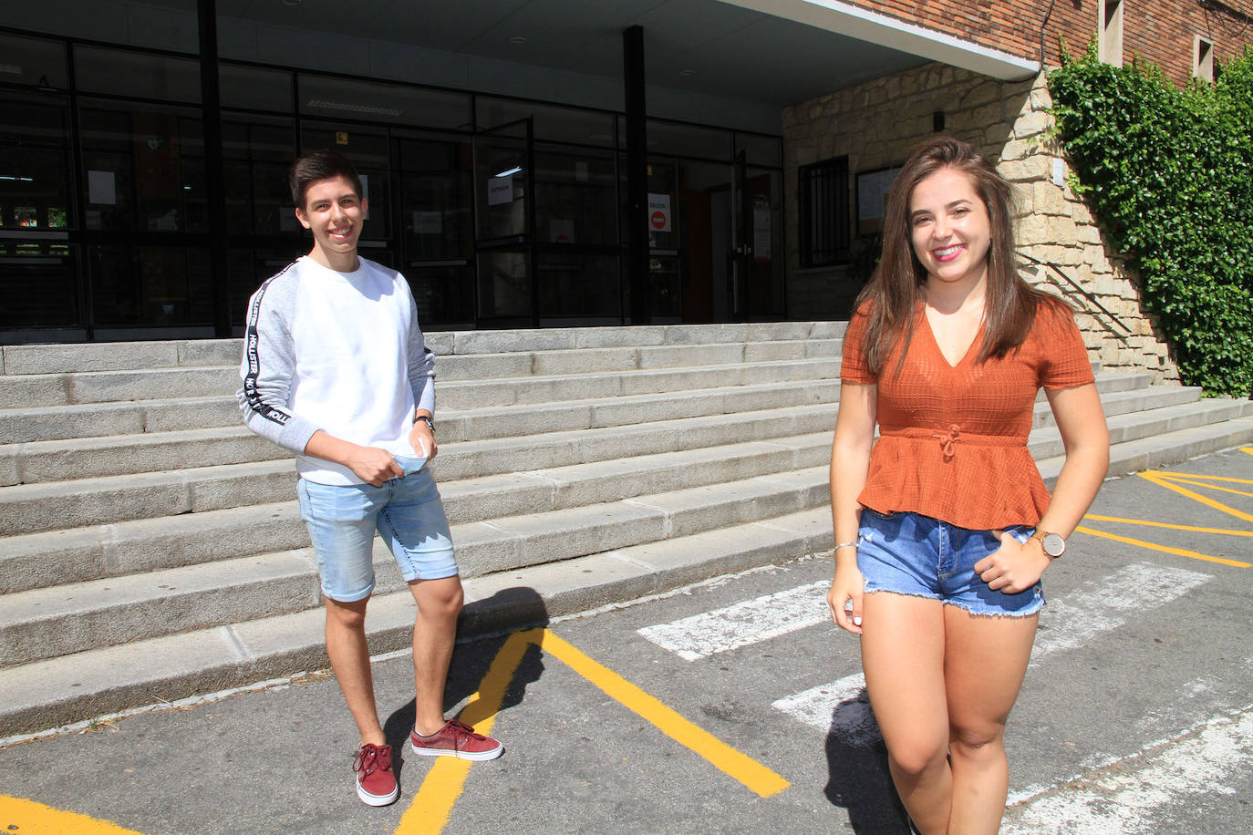 Carlos Gutiérrez y Carolina Álvarez, dos de los segovianos con más nota en la EBAU.