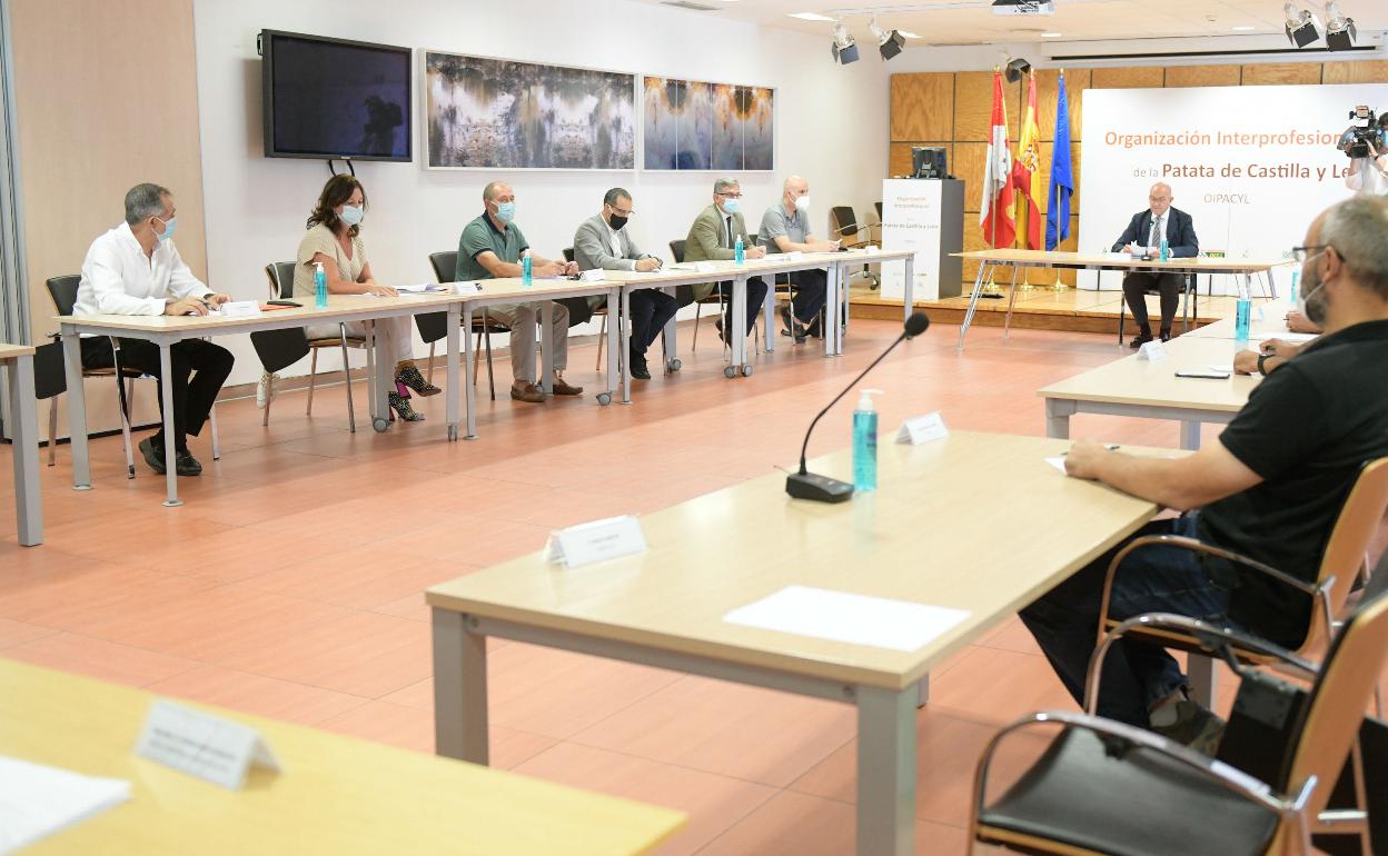 Reunión de constitución de la Interprofesional. 