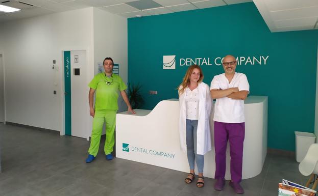 Parte del equipo de Dental Company. 