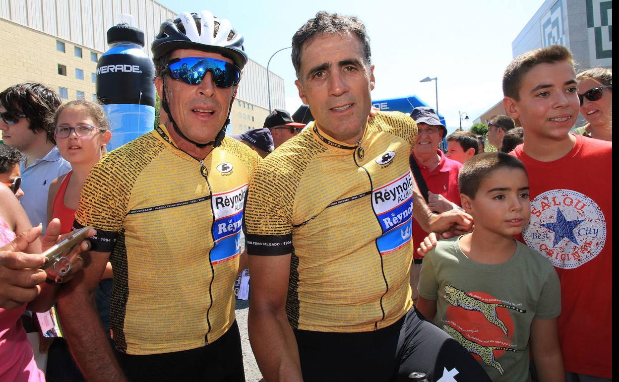 Indurain y Pedro Delgado, juntos en la Marcha del ciclista segoviano.