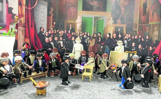 Imagen principal - Arriba, exposición 'Juguemos a ser Románticos', de Mónica Martínez, en el Museo del Romanticismo de Madrid; abajo, a la izquierda, desfile 'COSPLAY', durante el Salón del Cómic y Manga de Castilla y León y a la derecha, Libros K, en la Villa del Libro de Urueña.