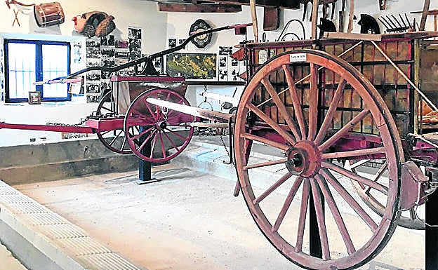 Aperos y utensilios en el museo del pueblo. 