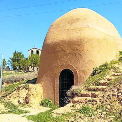 Rehabilitación de un antiguo horno tejar de adobe.