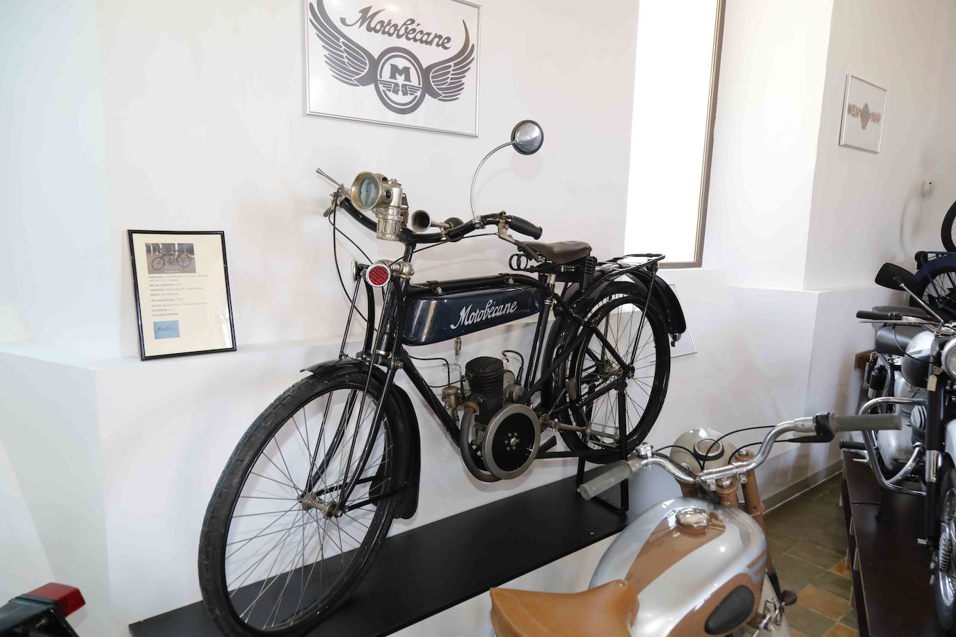 El Ayuntamiento alberga la colección de Enrique Guzmán, formada por 34 piezas clásicas en perfecto estado que arrancan en el año 1910