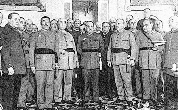 Toma de posesión del general Jose Sanjurjo como director general de Carabineros.