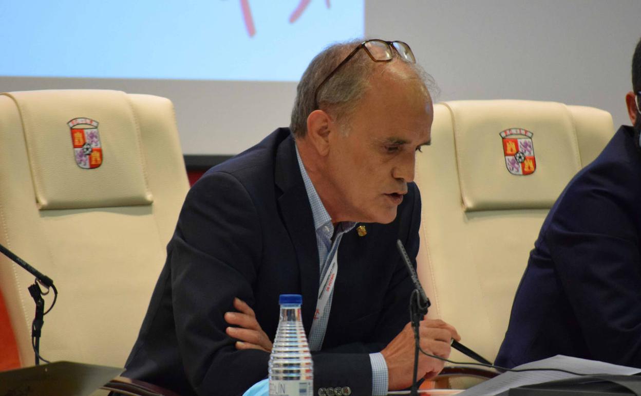 Marcelino Maté, durante su alocución en la asamblea de la federación. 