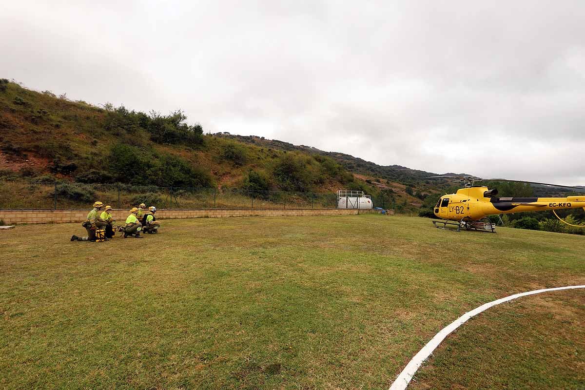 Fotos: Rapidez y eficacia, los incendios también se combaten desde el aire