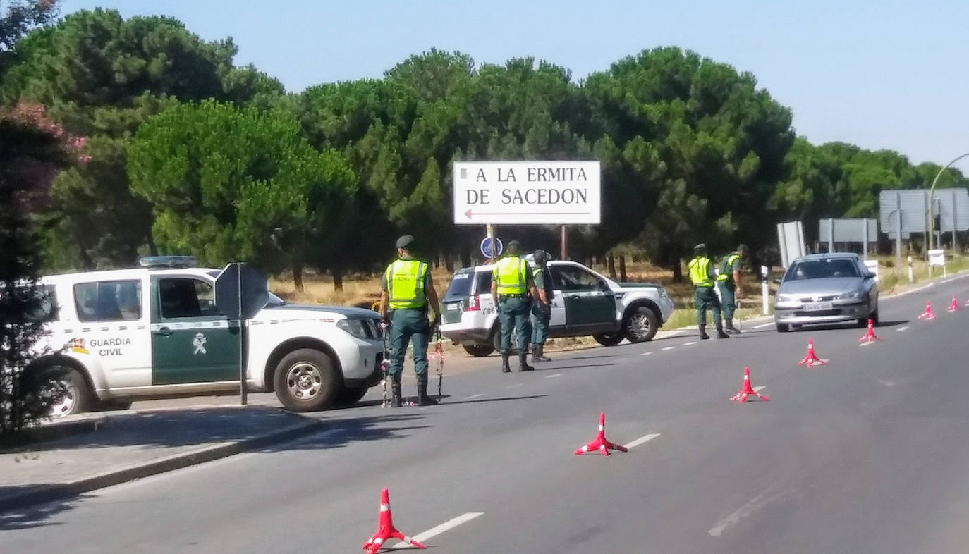 Los controles de acceso a estas dos localidades vallisoletanas arrancaron al filo del mediodía.