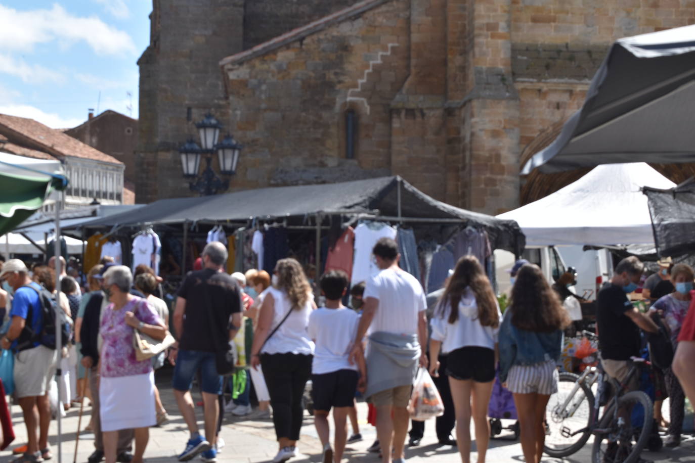 El mercado de Auilar, este martes.