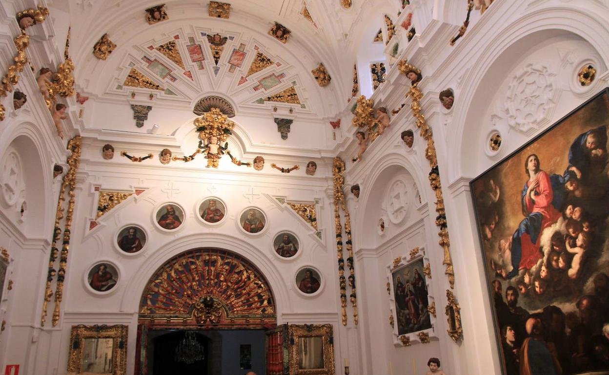 Interior del santuario de la Fuencisla. 